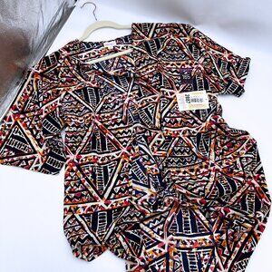 New With Tags LuLaRoe Lindsay kimono styled cardigan in small (0-8)